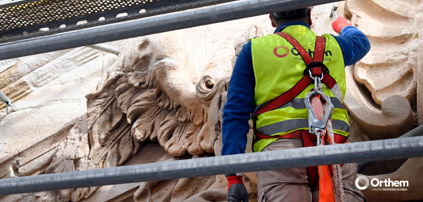 FRECOM premia al Grupo Hozono Global por la rehabilitación del imafronte de la Catedral de Murcia