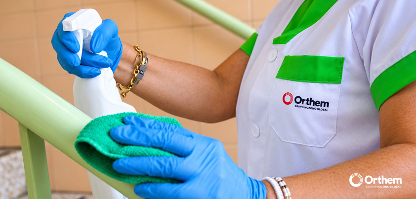 Más de 147.000 horas anuales para el nuevo servicio de limpieza de Orthem en los colegios públicos de la Zona Sur de Murcia